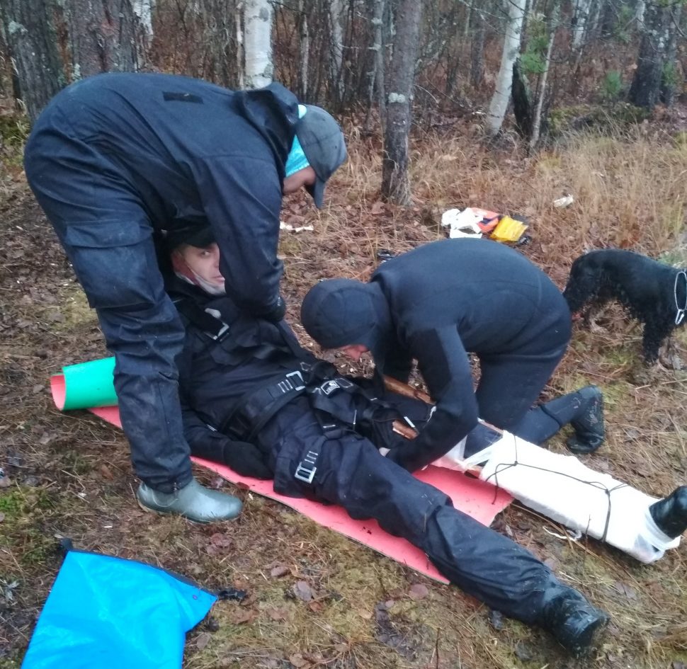 Спасатели Северодвинска отработали навыки поиска людей в лесу